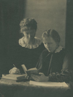  Doris Ulmann,  Alyse Gregory and Marianne Moore at the offices of The Dial