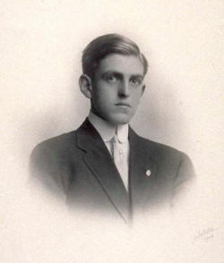 Sidney Howard in 1909