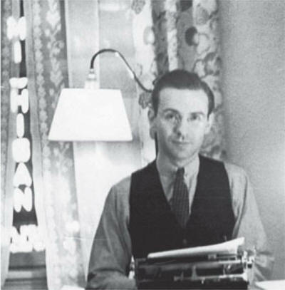 Chester Holway at his typewriter in the 1930s. COOKSVILLE ARCHIVES AND COLLECTIONS