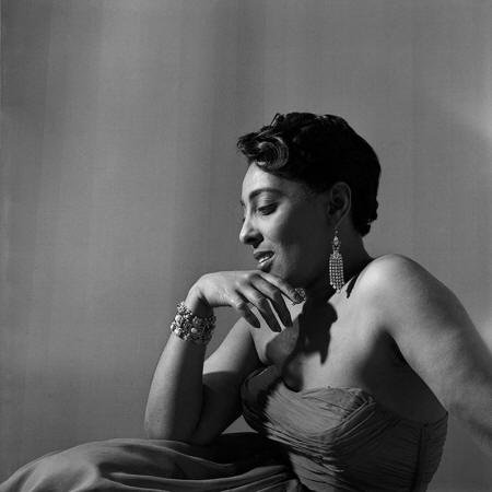 TW_CMR003 : Carmen McRae - Iconic Images