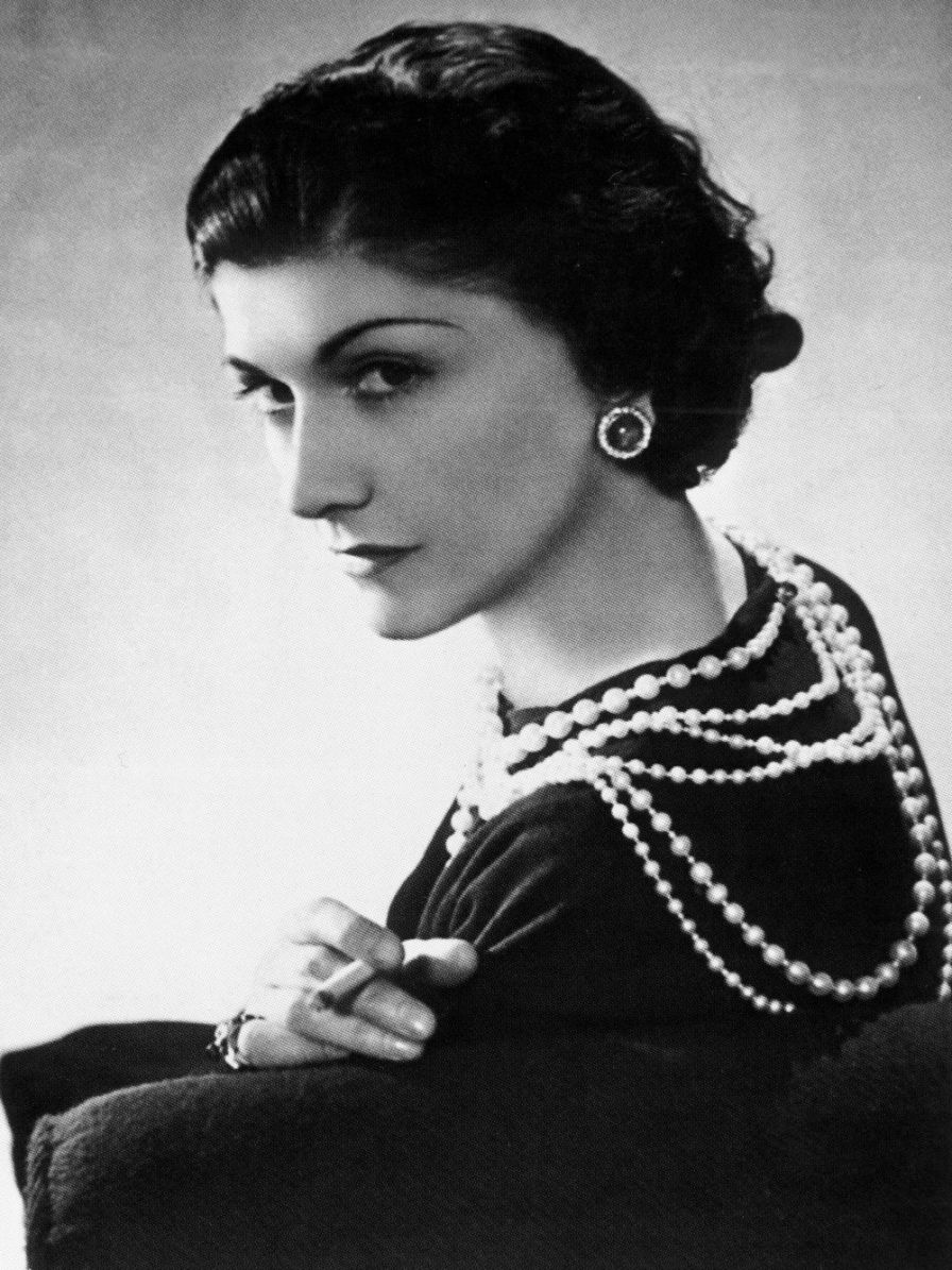Coco Chanel Photos Through the Years: Her Evolution From 1910s-1960s – WWD